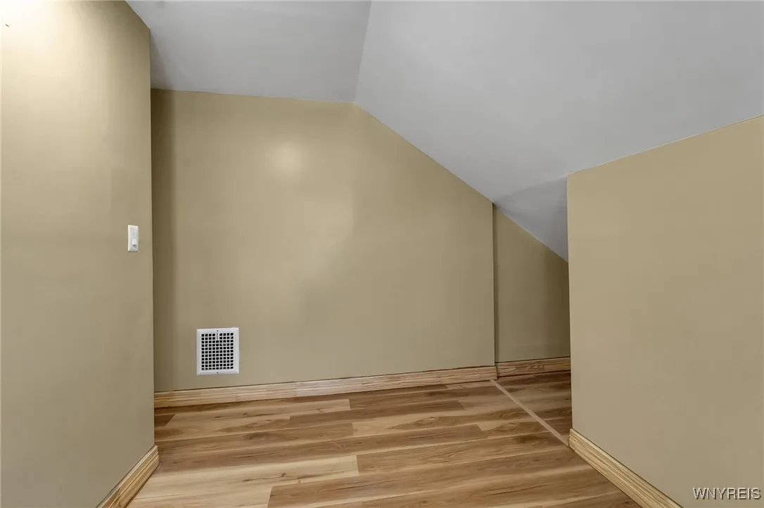 689 Longmeadow Road, Amherst, New York 14226, Amherst, New York 14226, 3 Bedrooms Bedrooms, 6 Rooms Rooms,2 BathroomsBathrooms,Residential,For Sale,689 Longmeadow Road, Amherst, New York 14226,B1626502