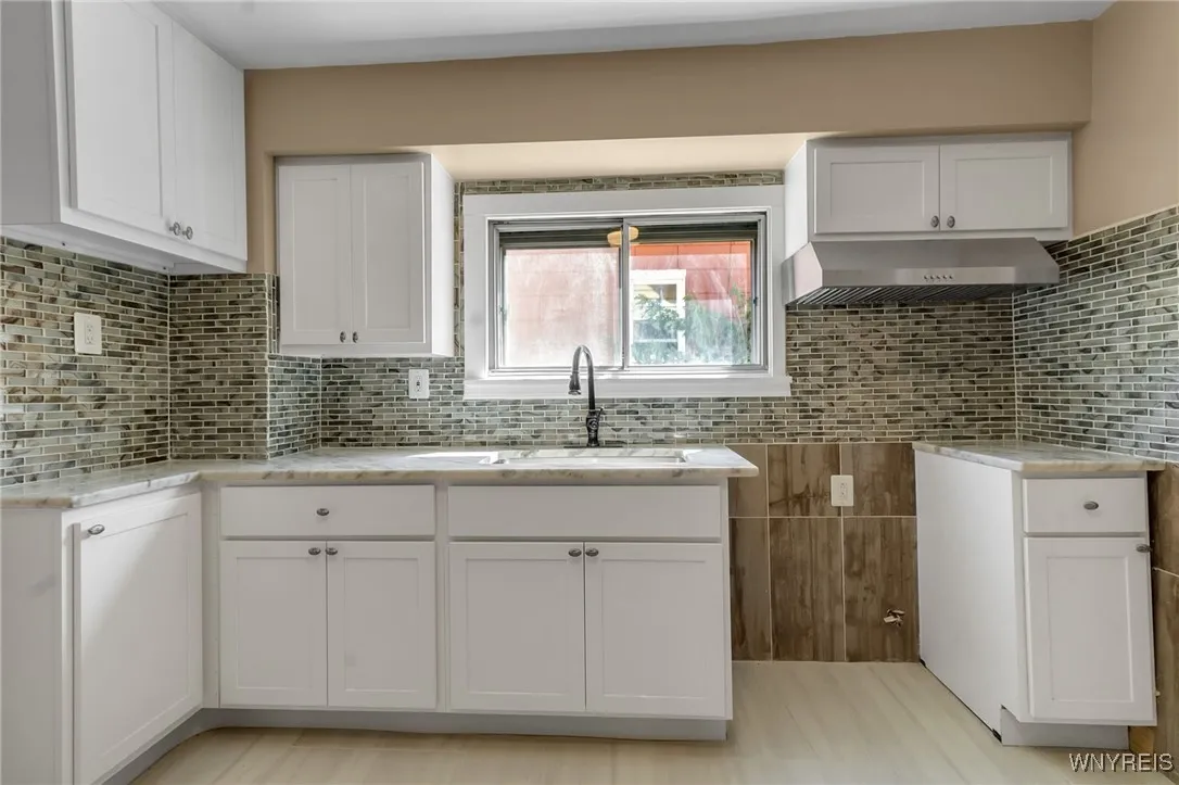 689 Longmeadow Road, Amherst, New York 14226, Amherst, New York 14226, 3 Bedrooms Bedrooms, 6 Rooms Rooms,2 BathroomsBathrooms,Residential,For Sale,689 Longmeadow Road, Amherst, New York 14226,B1626502