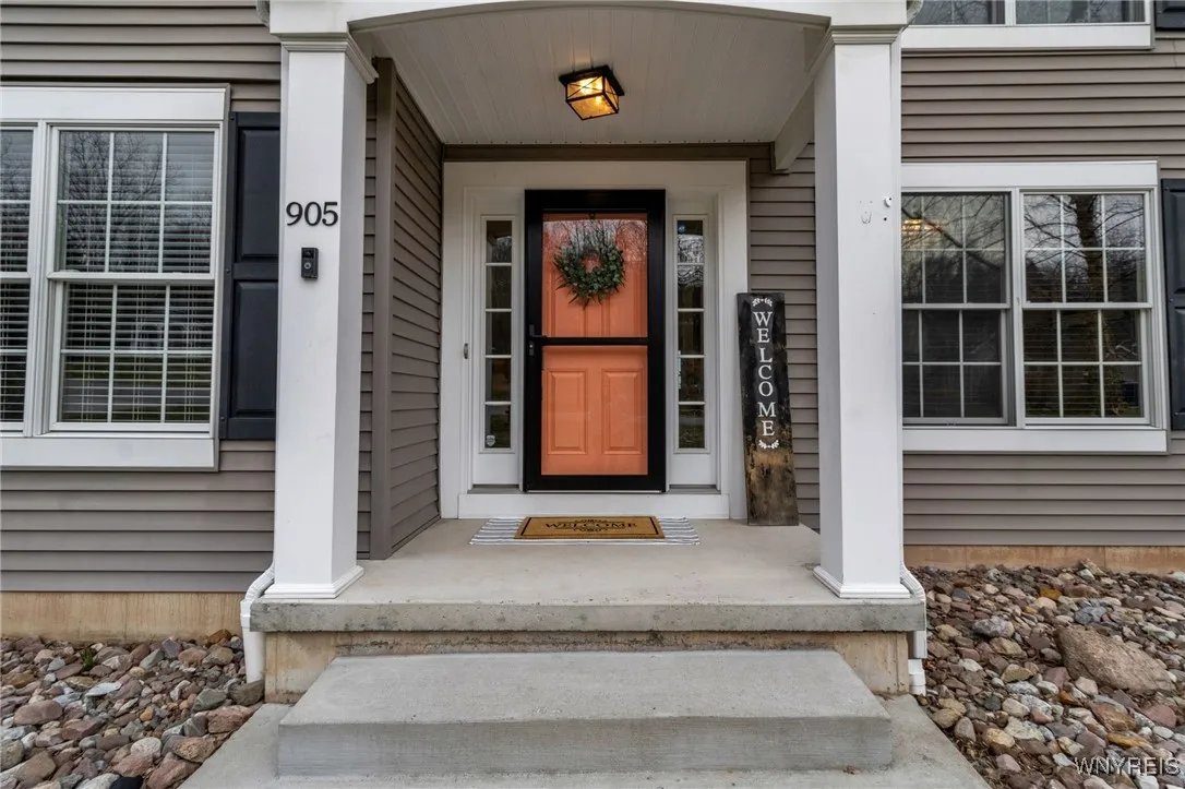 905 Sullivan Court, Lewiston, New York 14092, Lewiston, New York 14092, 4 Bedrooms Bedrooms, 14 Rooms Rooms,2 BathroomsBathrooms,Residential,Closed,905 Sullivan Court, Lewiston, New York 14092,0,B1626605