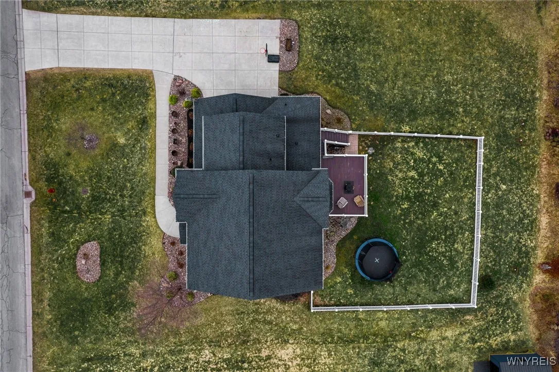 905 Sullivan Court, Lewiston, New York 14092, Lewiston, New York 14092, 4 Bedrooms Bedrooms, 14 Rooms Rooms,2 BathroomsBathrooms,Residential,Closed,905 Sullivan Court, Lewiston, New York 14092,0,B1626605