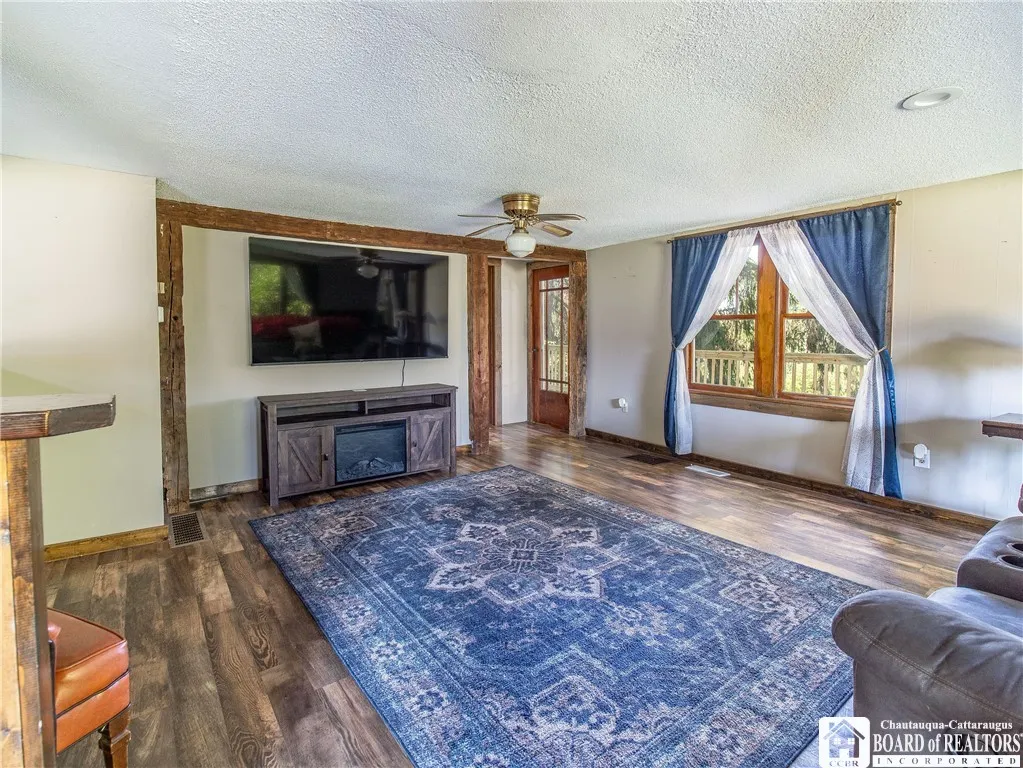 265 Big Tree Sugar Grove Road, Busti, New York 147, Busti, New York 14701, 4 Bedrooms Bedrooms, 9 Rooms Rooms,2 BathroomsBathrooms,Residential,Closed,265 Big Tree Sugar Grove Road, Busti, New York 147,0,R1625957