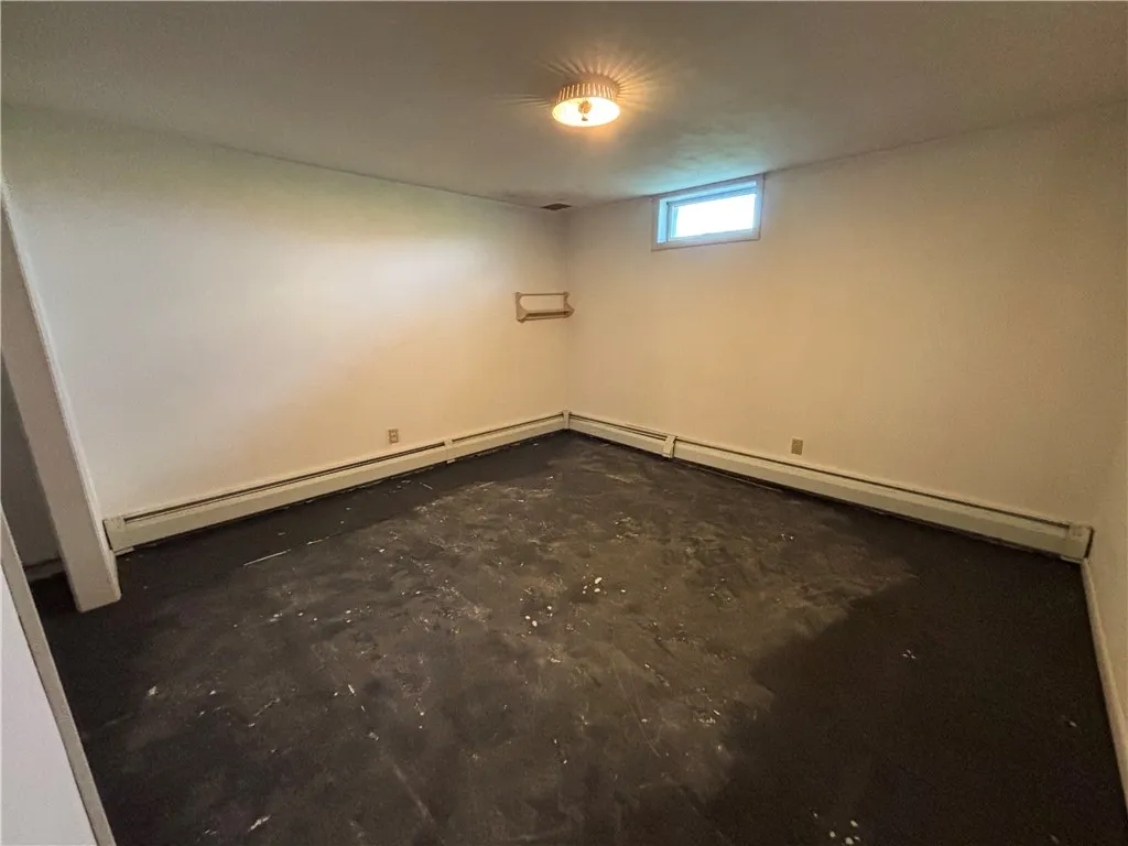 Lower Level Bonus room