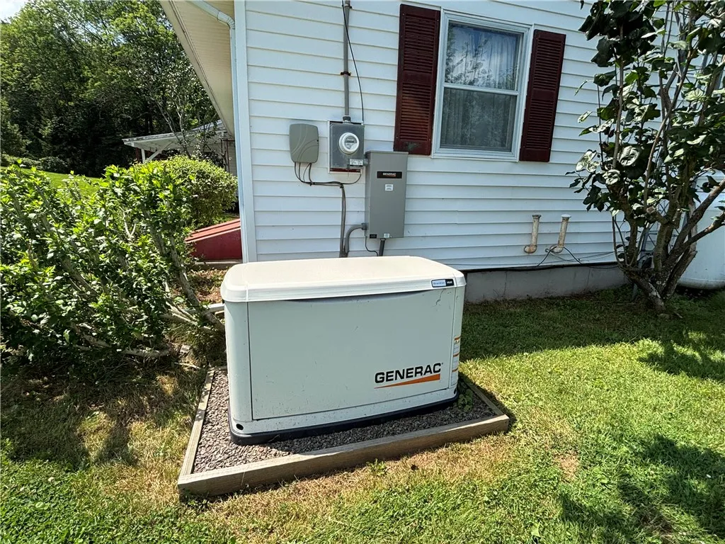 6996 County Highway 18, Stamford, New York 13739, Stamford, New York 13739, 3 Bedrooms Bedrooms, 9 Rooms Rooms,2 BathroomsBathrooms,Residential,Closed,6996 County Highway 18, Stamford, New York 13739,0,R1625693