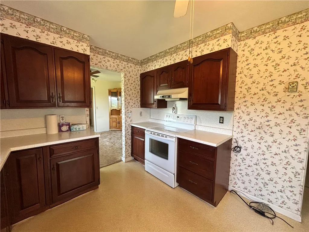 6996 County Highway 18, Stamford, New York 13739, Stamford, New York 13739, 3 Bedrooms Bedrooms, 9 Rooms Rooms,2 BathroomsBathrooms,Residential,Closed,6996 County Highway 18, Stamford, New York 13739,0,R1625693