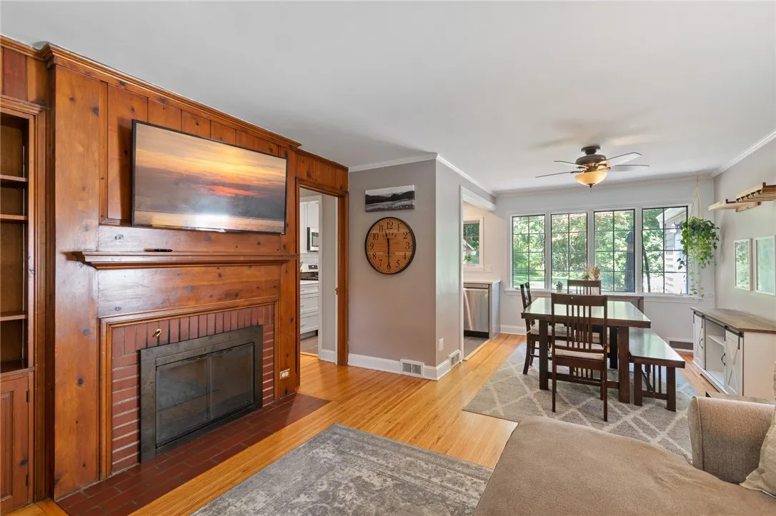 59 Landing Road North, Brighton, New York 14625, Brighton, New York 14625, 4 Bedrooms Bedrooms, 9 Rooms Rooms,2 BathroomsBathrooms,Residential,Closed,59 Landing Road North, Brighton, New York 14625,0,R1623276