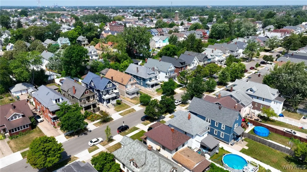 162 North Park Avenue, Buffalo, New York 14216, Buffalo, New York 14216, 6 Bedrooms Bedrooms, ,2 BathroomsBathrooms,Residential,Closed,162 North Park Avenue, Buffalo, New York 14216,0,B1626342