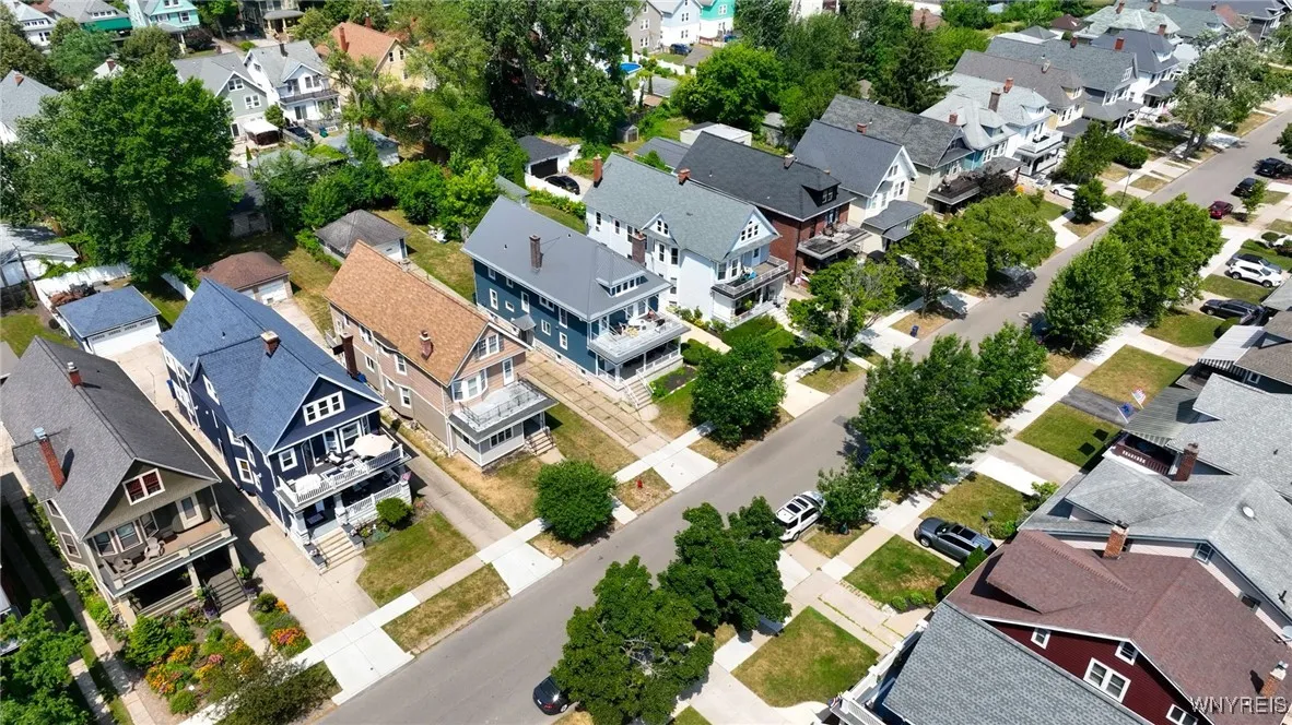 162 North Park Avenue, Buffalo, New York 14216, Buffalo, New York 14216, 6 Bedrooms Bedrooms, ,2 BathroomsBathrooms,Residential,For Sale,162 North Park Avenue, Buffalo, New York 14216,B1626342