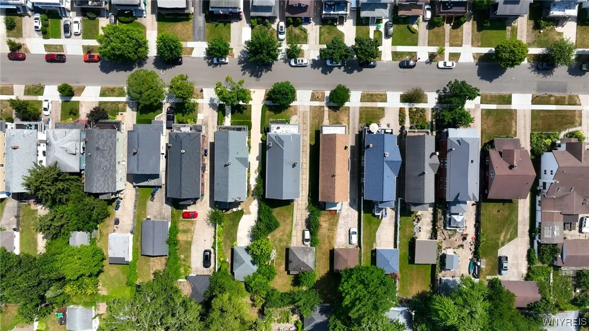 162 North Park Avenue, Buffalo, New York 14216, Buffalo, New York 14216, 6 Bedrooms Bedrooms, ,2 BathroomsBathrooms,Residential,Closed,162 North Park Avenue, Buffalo, New York 14216,0,B1626342