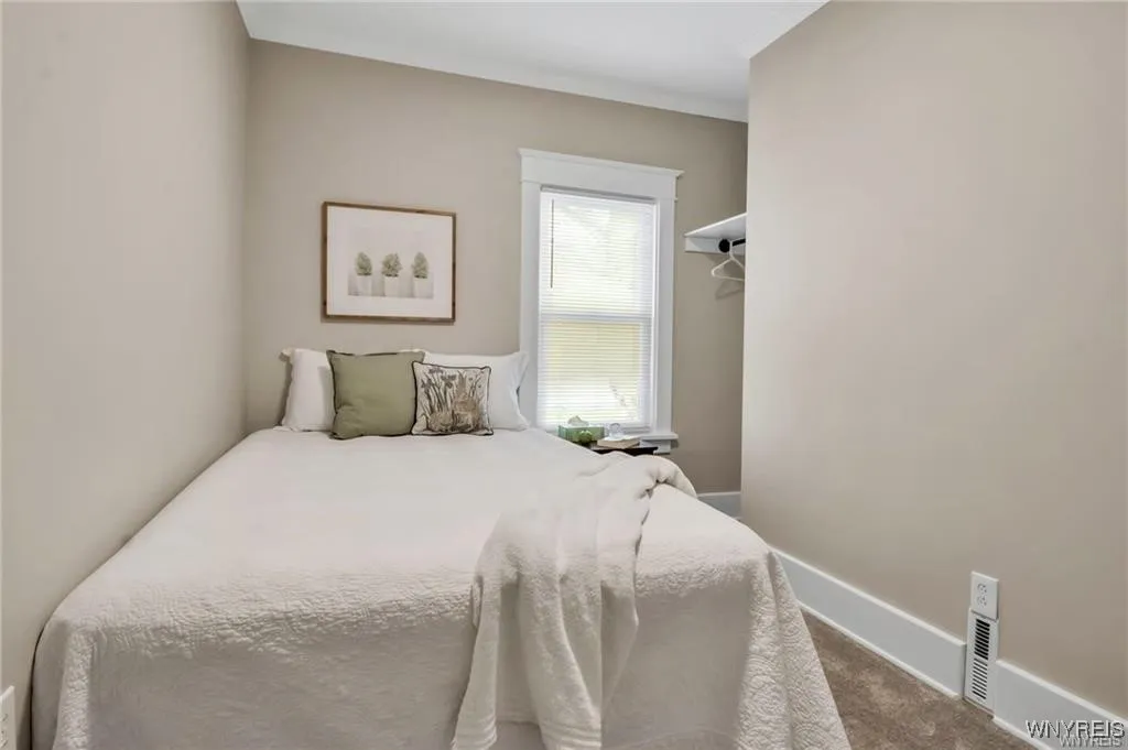 80 Innes Road, West Seneca, New York 14224, West Seneca, New York 14224, 2 Bedrooms Bedrooms, 9 Rooms Rooms,1 BathroomBathrooms,Residential,For Sale,80 Innes Road, West Seneca, New York 14224,B1626528