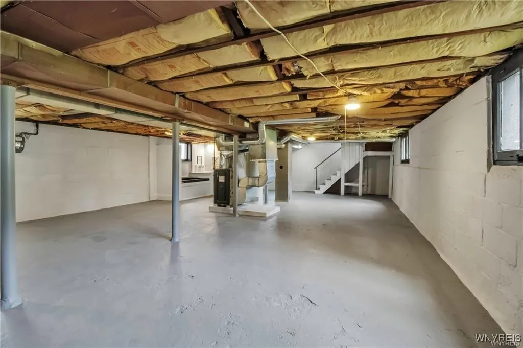 80 Innes Road, West Seneca, New York 14224, West Seneca, New York 14224, 2 Bedrooms Bedrooms, 9 Rooms Rooms,1 BathroomBathrooms,Residential,For Sale,80 Innes Road, West Seneca, New York 14224,B1626528