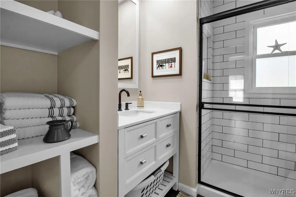80 Innes Road, West Seneca, New York 14224, West Seneca, New York 14224, 2 Bedrooms Bedrooms, 9 Rooms Rooms,1 BathroomBathrooms,Residential,For Sale,80 Innes Road, West Seneca, New York 14224,B1626528