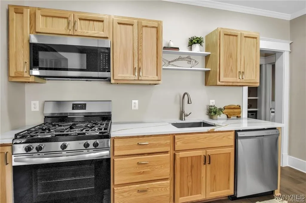 80 Innes Road, West Seneca, New York 14224, West Seneca, New York 14224, 2 Bedrooms Bedrooms, 9 Rooms Rooms,1 BathroomBathrooms,Residential,For Sale,80 Innes Road, West Seneca, New York 14224,B1626528