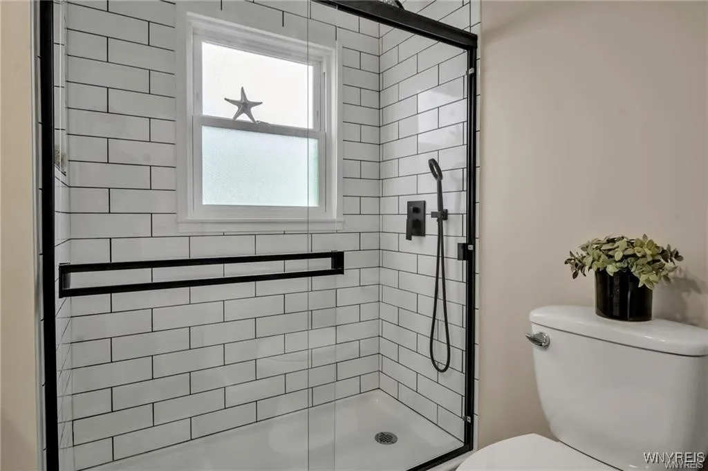 80 Innes Road, West Seneca, New York 14224, West Seneca, New York 14224, 2 Bedrooms Bedrooms, 9 Rooms Rooms,1 BathroomBathrooms,Residential,For Sale,80 Innes Road, West Seneca, New York 14224,B1626528