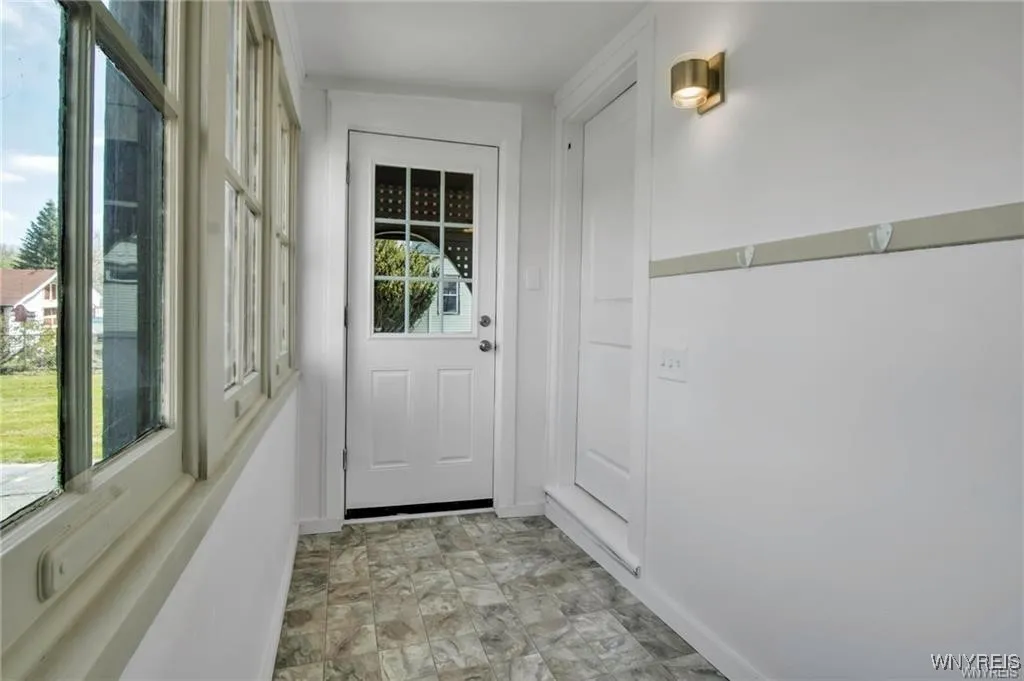 80 Innes Road, West Seneca, New York 14224, West Seneca, New York 14224, 2 Bedrooms Bedrooms, 9 Rooms Rooms,1 BathroomBathrooms,Residential,For Sale,80 Innes Road, West Seneca, New York 14224,B1626528