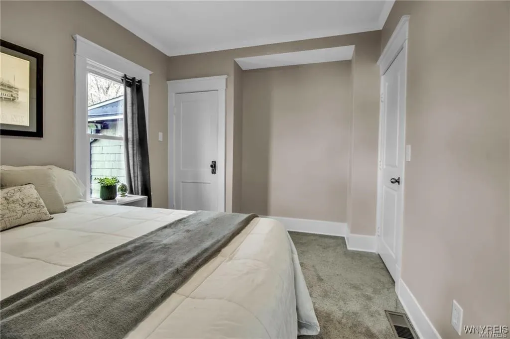 80 Innes Road, West Seneca, New York 14224, West Seneca, New York 14224, 2 Bedrooms Bedrooms, 9 Rooms Rooms,1 BathroomBathrooms,Residential,For Sale,80 Innes Road, West Seneca, New York 14224,B1626528