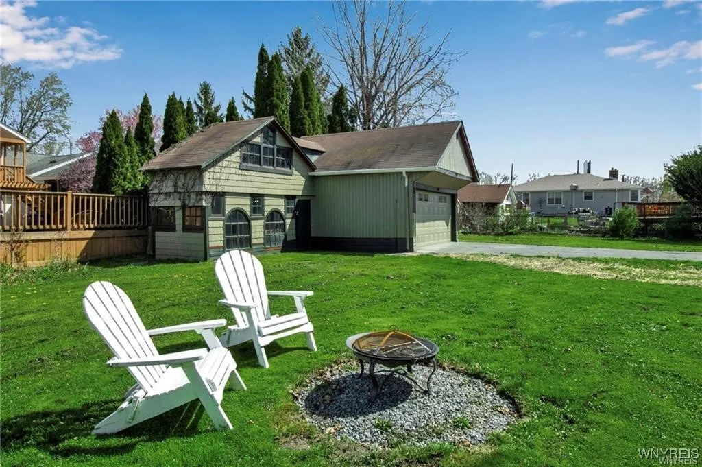 80 Innes Road, West Seneca, New York 14224, West Seneca, New York 14224, 2 Bedrooms Bedrooms, 9 Rooms Rooms,1 BathroomBathrooms,Residential,For Sale,80 Innes Road, West Seneca, New York 14224,B1626528