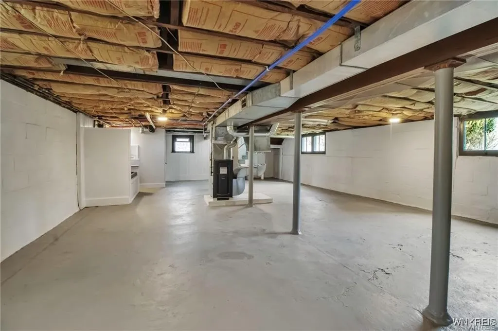 80 Innes Road, West Seneca, New York 14224, West Seneca, New York 14224, 2 Bedrooms Bedrooms, 9 Rooms Rooms,1 BathroomBathrooms,Residential,For Sale,80 Innes Road, West Seneca, New York 14224,B1626528