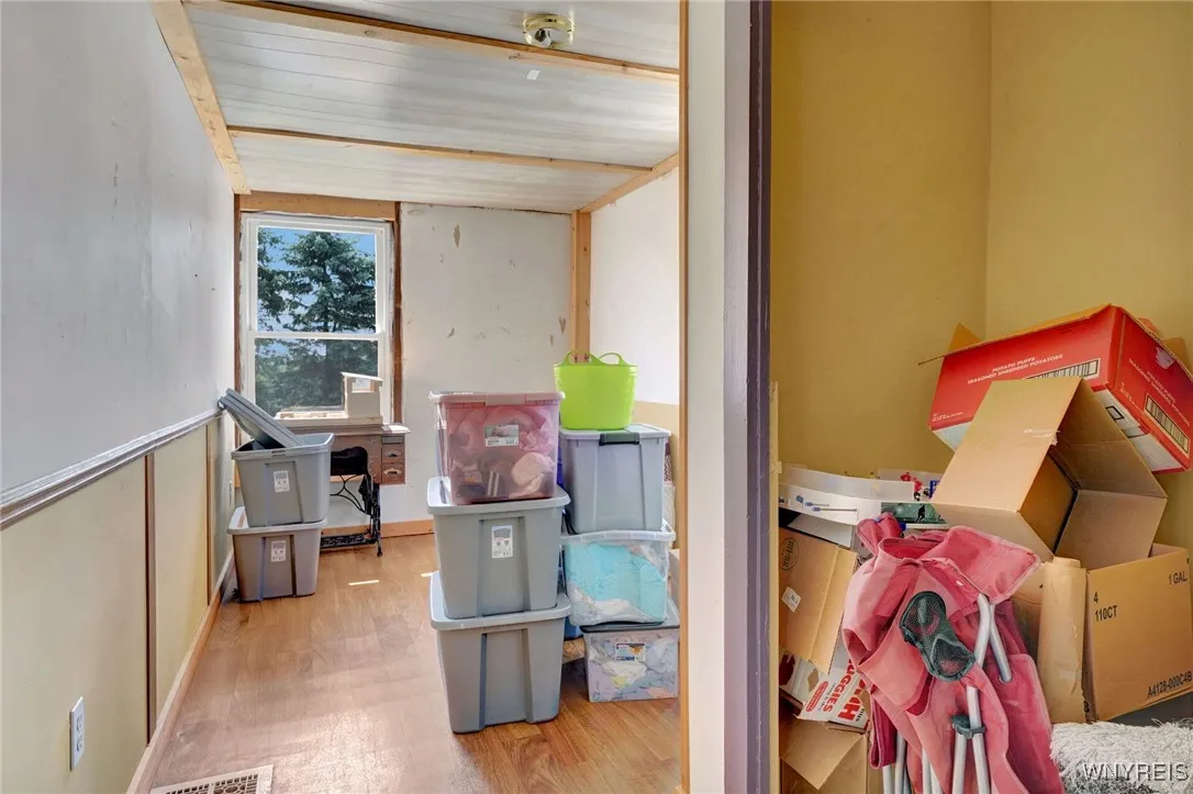 11781 Lapp Road, Hume, New York 14735, Hume, New York 14735, 5 Bedrooms Bedrooms, 9 Rooms Rooms,1 BathroomBathrooms,Residential,Closed,11781 Lapp Road, Hume, New York 14735,0,B1626273