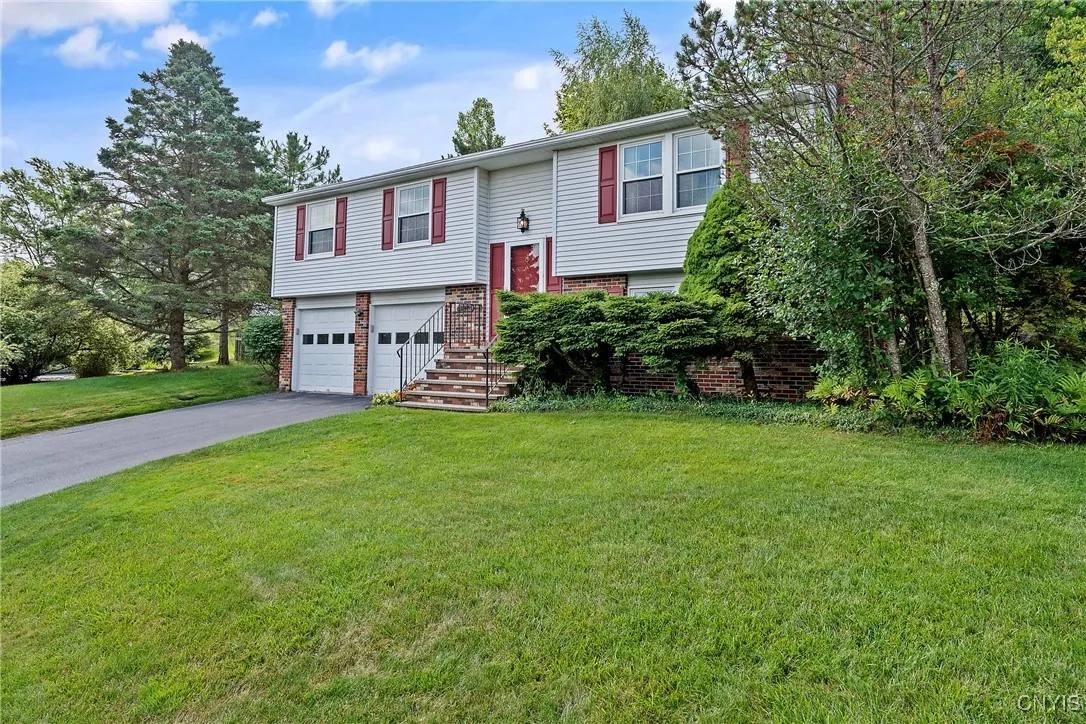 4010 Oldwyck Circle, Onondaga, New York 13215, Onondaga, New York 13215, 3 Bedrooms Bedrooms, 10 Rooms Rooms,3 BathroomsBathrooms,Residential,Closed,4010 Oldwyck Circle, Onondaga, New York 13215,0,S1626609