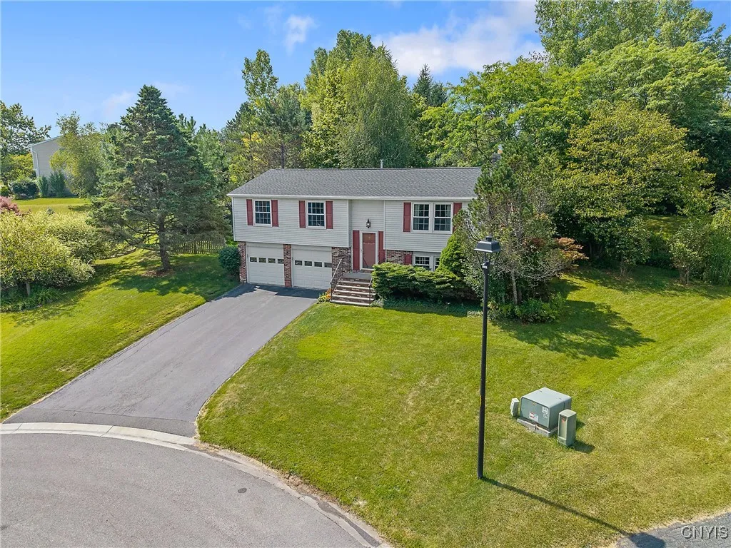 4010 Oldwyck Circle, Onondaga, New York 13215, Onondaga, New York 13215, 3 Bedrooms Bedrooms, 10 Rooms Rooms,3 BathroomsBathrooms,Residential,Closed,4010 Oldwyck Circle, Onondaga, New York 13215,0,S1626609