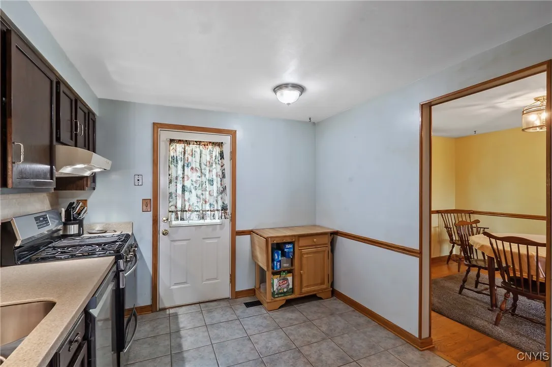 4010 Oldwyck Circle, Onondaga, New York 13215, Onondaga, New York 13215, 3 Bedrooms Bedrooms, 10 Rooms Rooms,3 BathroomsBathrooms,Residential,Closed,4010 Oldwyck Circle, Onondaga, New York 13215,0,S1626609