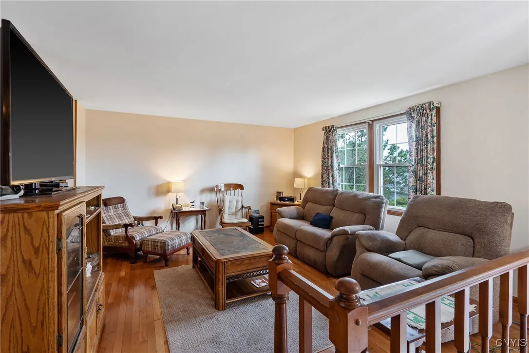 4010 Oldwyck Circle, Onondaga, New York 13215, Onondaga, New York 13215, 3 Bedrooms Bedrooms, 10 Rooms Rooms,3 BathroomsBathrooms,Residential,Closed,4010 Oldwyck Circle, Onondaga, New York 13215,0,S1626609