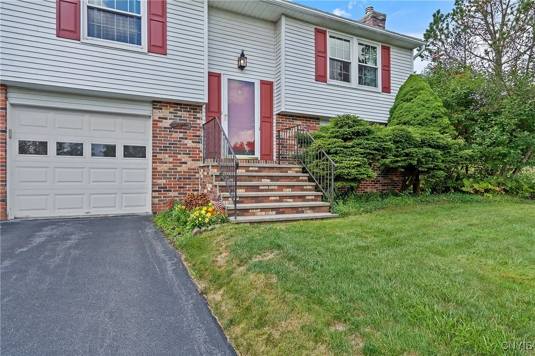 4010 Oldwyck Circle, Onondaga, New York 13215, Onondaga, New York 13215, 3 Bedrooms Bedrooms, 10 Rooms Rooms,3 BathroomsBathrooms,Residential,Closed,4010 Oldwyck Circle, Onondaga, New York 13215,0,S1626609