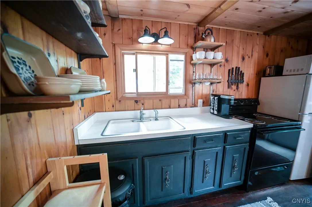 4096 Lakeview Road, Forestport, New York 13338, Forestport, New York 13338, 2 Bedrooms Bedrooms, 2 Rooms Rooms,1 BathroomBathrooms,Residential,Closed,4096 Lakeview Road, Forestport, New York 13338,0,S1626652