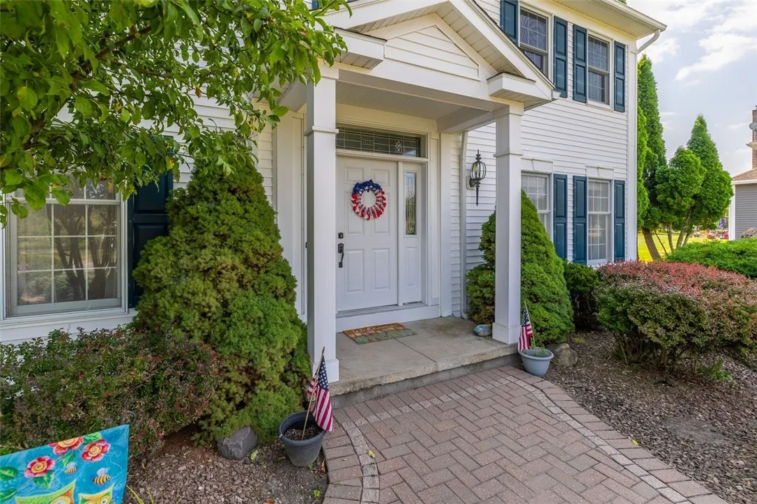 55 Wren Field Lane, Pittsford, New York 14534, Pittsford, New York 14534, 4 Bedrooms Bedrooms, 9 Rooms Rooms,3 BathroomsBathrooms,Residential,Closed,55 Wren Field Lane, Pittsford, New York 14534,0,R1625721