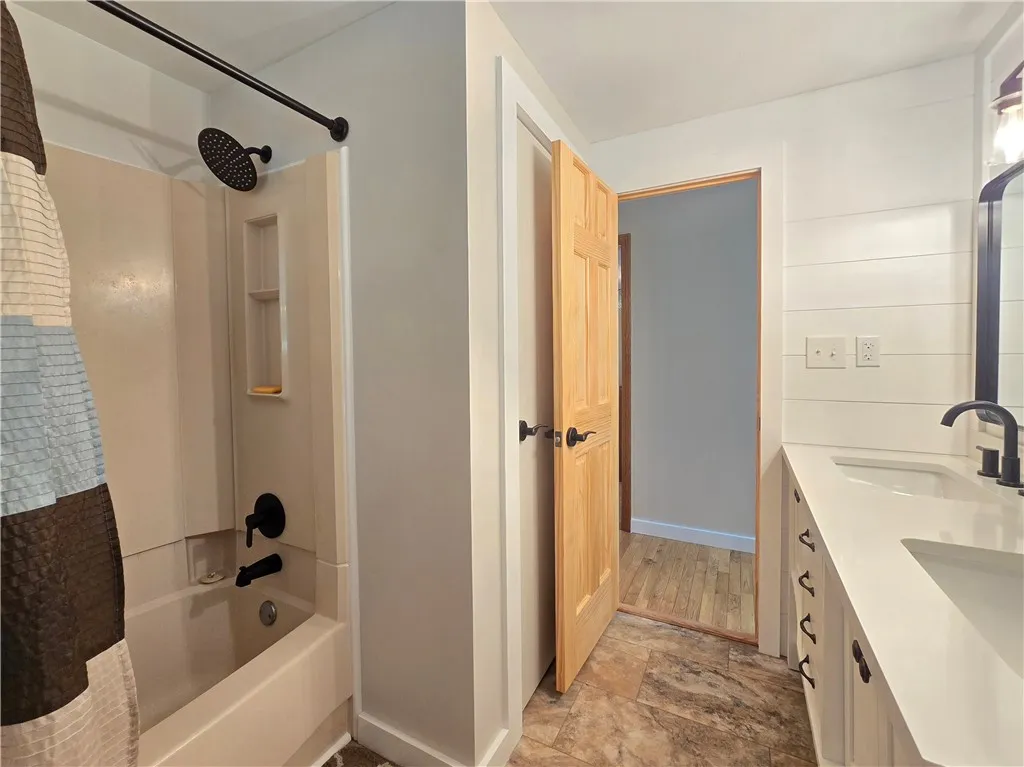 35 Main Street, Ashland, New York 14894, Ashland, New York 14894, 4 Bedrooms Bedrooms, 9 Rooms Rooms,2 BathroomsBathrooms,Residential,Closed,35 Main Street, Ashland, New York 14894,0,R1626596