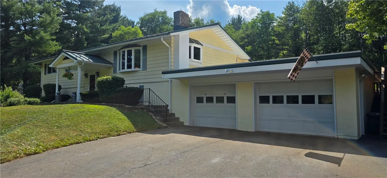 35 Main Street, Ashland, New York 14894, Ashland, New York 14894, 4 Bedrooms Bedrooms, 9 Rooms Rooms,2 BathroomsBathrooms,Residential,Closed,35 Main Street, Ashland, New York 14894,0,R1626596