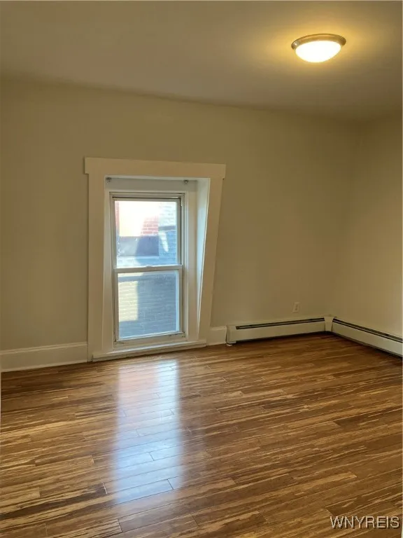 77 Johnson Park 8, Buffalo, New York 14201, Buffalo, New York 14201, 2 Bedrooms Bedrooms, 4 Rooms Rooms,1 BathroomBathrooms,Residential Lease,For Rent,77 Johnson Park 8, Buffalo, New York 14201,B1614534