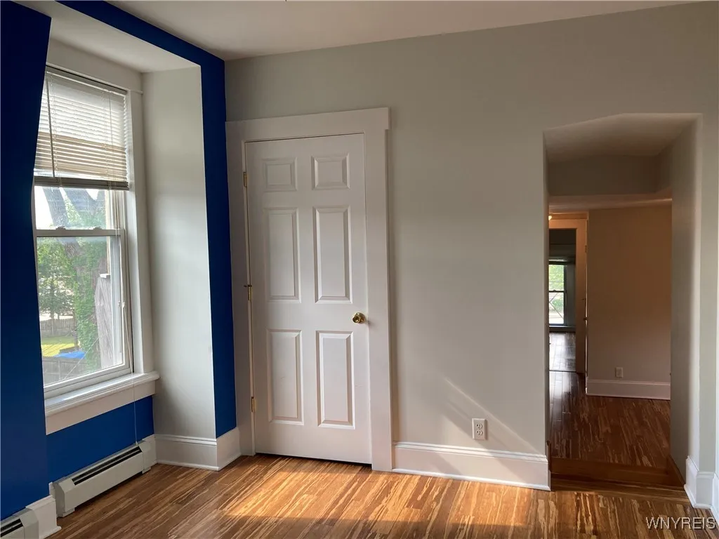77 Johnson Park 8, Buffalo, New York 14201, Buffalo, New York 14201, 2 Bedrooms Bedrooms, 4 Rooms Rooms,1 BathroomBathrooms,Residential Lease,For Rent,77 Johnson Park 8, Buffalo, New York 14201,B1614534