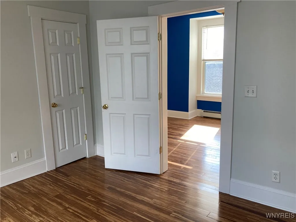 77 Johnson Park 8, Buffalo, New York 14201, Buffalo, New York 14201, 2 Bedrooms Bedrooms, 4 Rooms Rooms,1 BathroomBathrooms,Residential Lease,For Rent,77 Johnson Park 8, Buffalo, New York 14201,B1614534