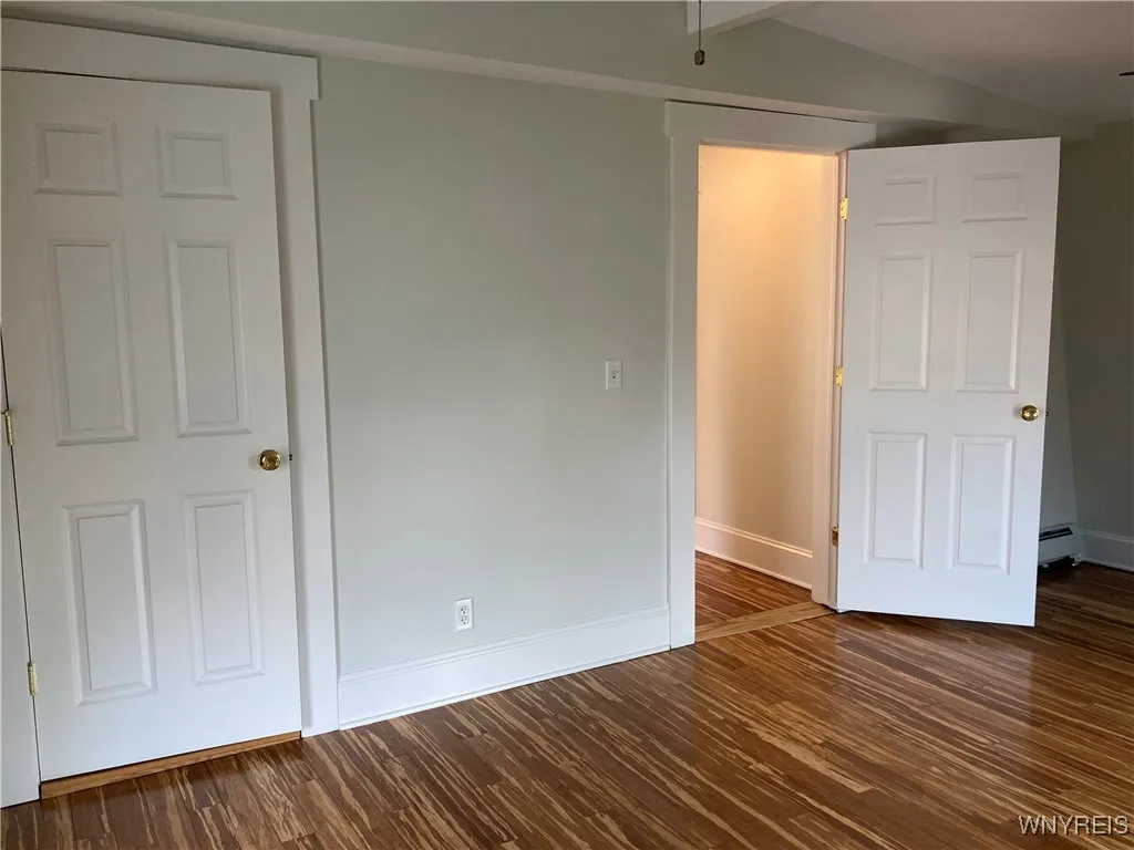 77 Johnson Park 8, Buffalo, New York 14201, Buffalo, New York 14201, 2 Bedrooms Bedrooms, 4 Rooms Rooms,1 BathroomBathrooms,Residential Lease,For Rent,77 Johnson Park 8, Buffalo, New York 14201,B1614534