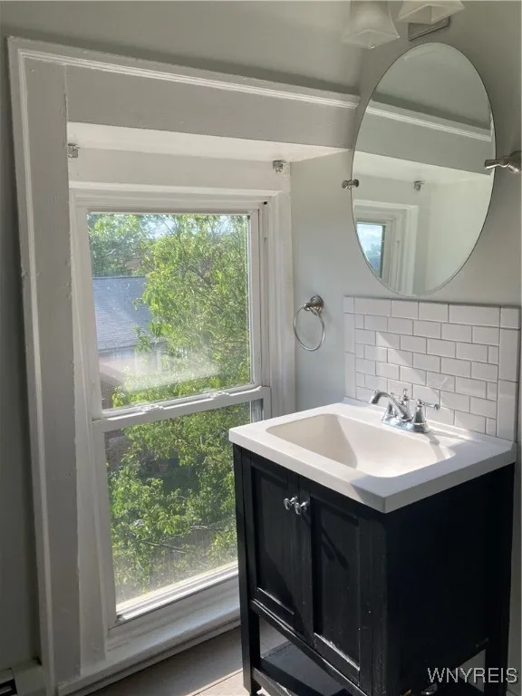 77 Johnson Park 8, Buffalo, New York 14201, Buffalo, New York 14201, 2 Bedrooms Bedrooms, 4 Rooms Rooms,1 BathroomBathrooms,Residential Lease,For Rent,77 Johnson Park 8, Buffalo, New York 14201,B1614534
