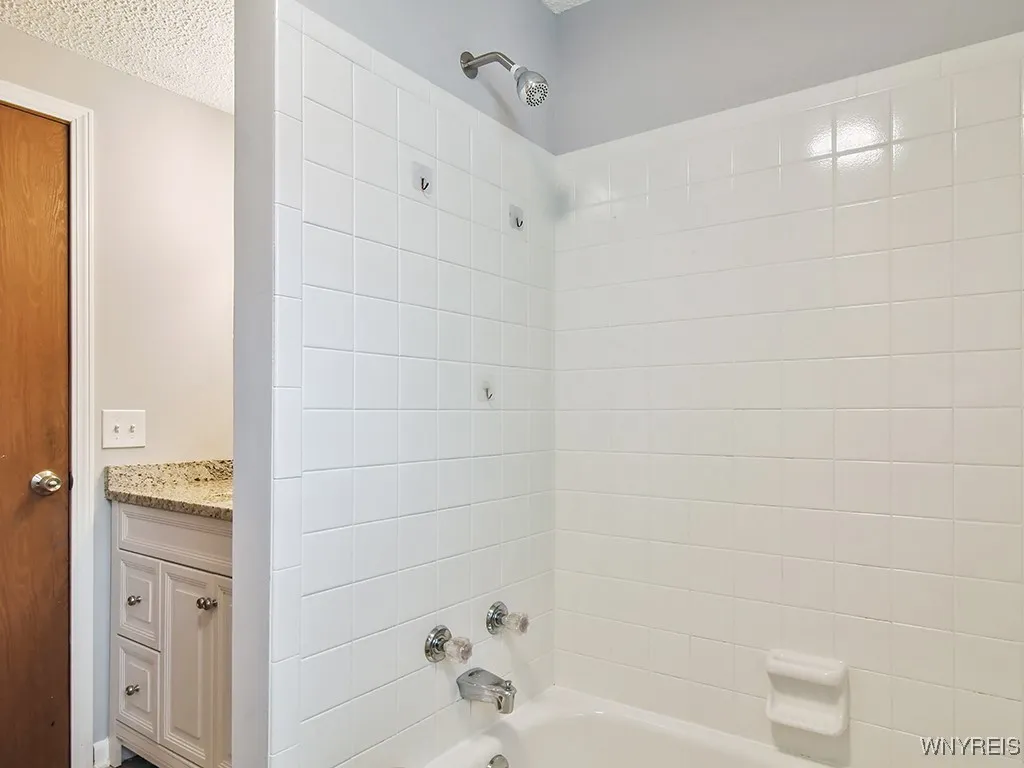 338 Canton Street, Cheektowaga, New York 14043, Cheektowaga, New York 14043, 3 Bedrooms Bedrooms, 6 Rooms Rooms,1 BathroomBathrooms,Residential,For Sale,338 Canton Street, Cheektowaga, New York 14043,0,B1620838