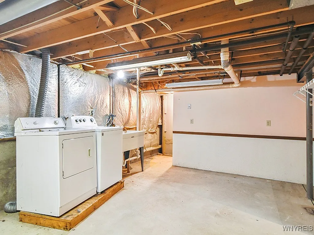 338 Canton Street, Cheektowaga, New York 14043, Cheektowaga, New York 14043, 3 Bedrooms Bedrooms, 6 Rooms Rooms,1 BathroomBathrooms,Residential,For Sale,338 Canton Street, Cheektowaga, New York 14043,0,B1620838