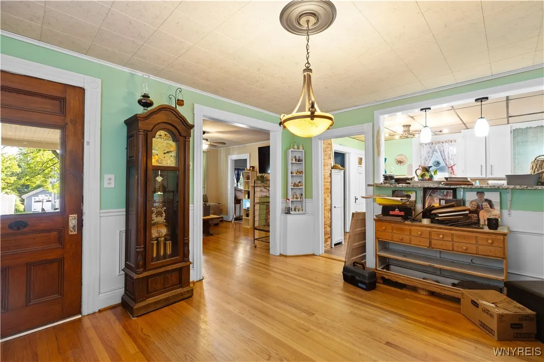 6 1st Street, Whitestown, New York 13492, Whitestown, New York 13492, 3 Bedrooms Bedrooms, 8 Rooms Rooms,1 BathroomBathrooms,Residential,Closed,6 1st Street, Whitestown, New York 13492,0,B1625690