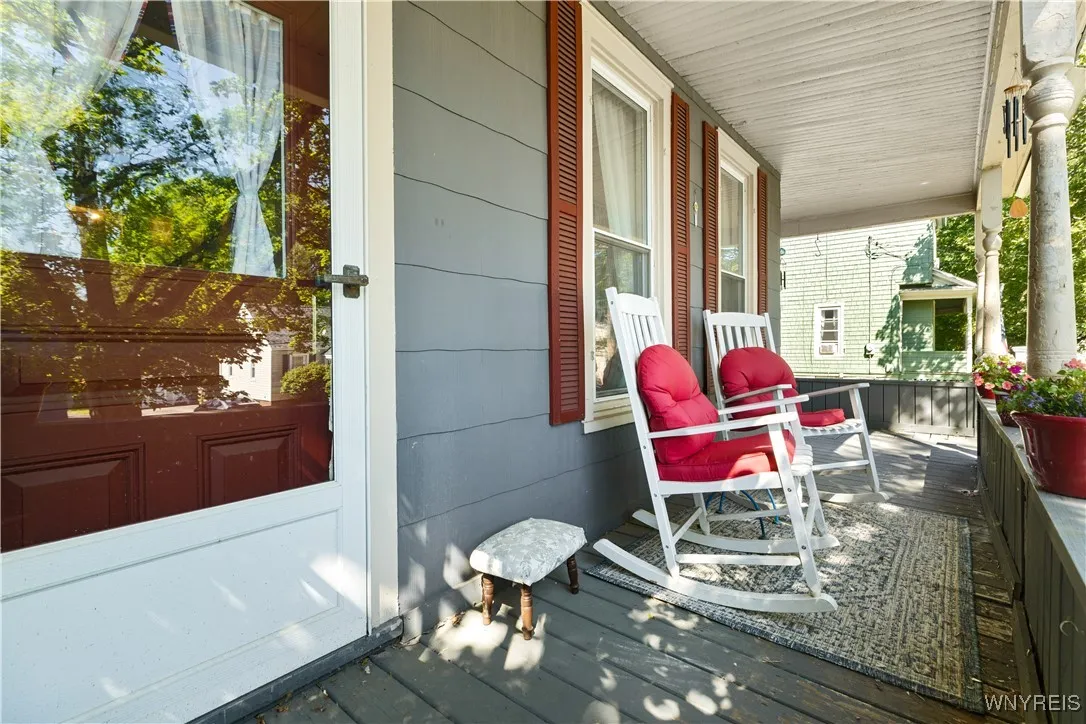 6 1st Street, Whitestown, New York 13492, Whitestown, New York 13492, 3 Bedrooms Bedrooms, 8 Rooms Rooms,1 BathroomBathrooms,Residential,Closed,6 1st Street, Whitestown, New York 13492,0,B1625690