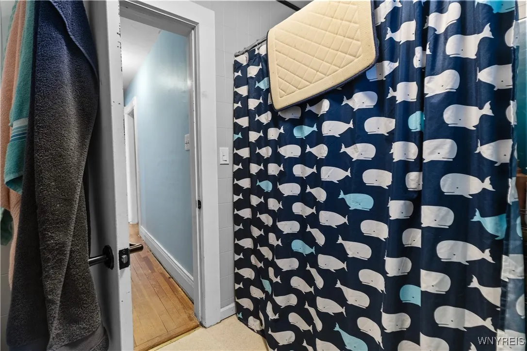 6 1st Street, Whitestown, New York 13492, Whitestown, New York 13492, 3 Bedrooms Bedrooms, 8 Rooms Rooms,1 BathroomBathrooms,Residential,Closed,6 1st Street, Whitestown, New York 13492,0,B1625690