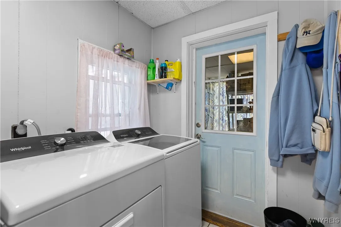 6 1st Street, Whitestown, New York 13492, Whitestown, New York 13492, 3 Bedrooms Bedrooms, 8 Rooms Rooms,1 BathroomBathrooms,Residential,Closed,6 1st Street, Whitestown, New York 13492,0,B1625690