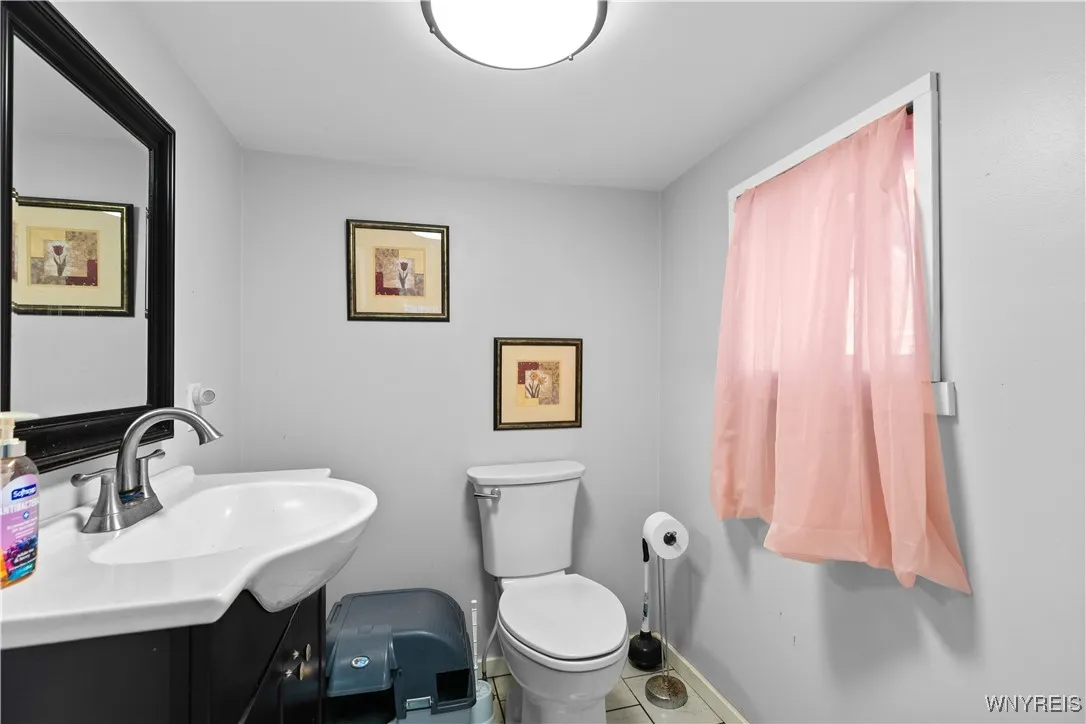 6 1st Street, Whitestown, New York 13492, Whitestown, New York 13492, 3 Bedrooms Bedrooms, 8 Rooms Rooms,1 BathroomBathrooms,Residential,Closed,6 1st Street, Whitestown, New York 13492,0,B1625690