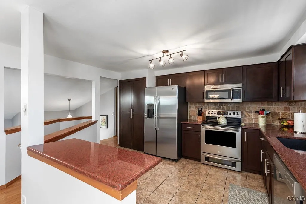 8145 Rapallo Way, Clay, New York 13041, Clay, New York 13041, 3 Bedrooms Bedrooms, 7 Rooms Rooms,1 BathroomBathrooms,Residential,Closed,8145 Rapallo Way, Clay, New York 13041,0,S1626644