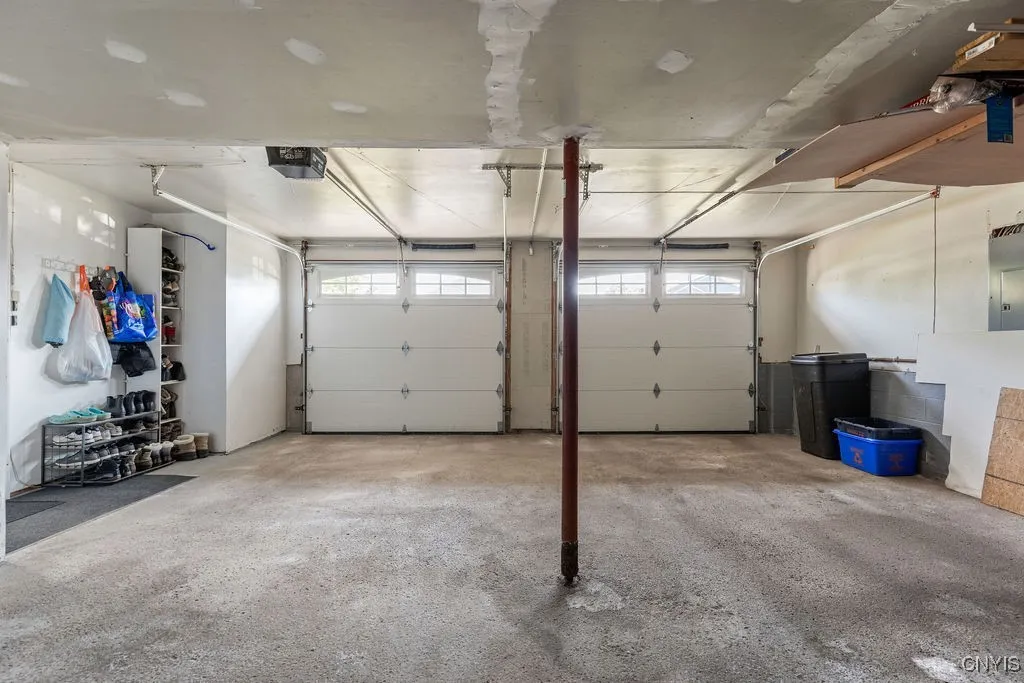 8145 Rapallo Way, Clay, New York 13041, Clay, New York 13041, 3 Bedrooms Bedrooms, 7 Rooms Rooms,1 BathroomBathrooms,Residential,Closed,8145 Rapallo Way, Clay, New York 13041,0,S1626644