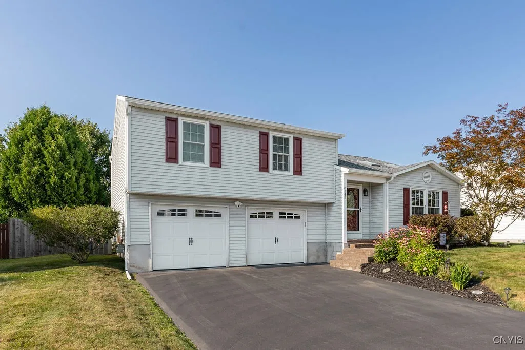 8145 Rapallo Way, Clay, New York 13041, Clay, New York 13041, 3 Bedrooms Bedrooms, 7 Rooms Rooms,1 BathroomBathrooms,Residential,Closed,8145 Rapallo Way, Clay, New York 13041,0,S1626644