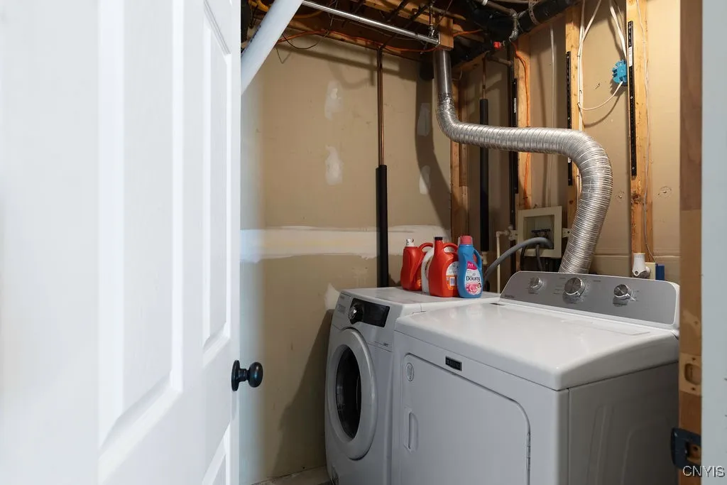 8145 Rapallo Way, Clay, New York 13041, Clay, New York 13041, 3 Bedrooms Bedrooms, 7 Rooms Rooms,1 BathroomBathrooms,Residential,Closed,8145 Rapallo Way, Clay, New York 13041,0,S1626644