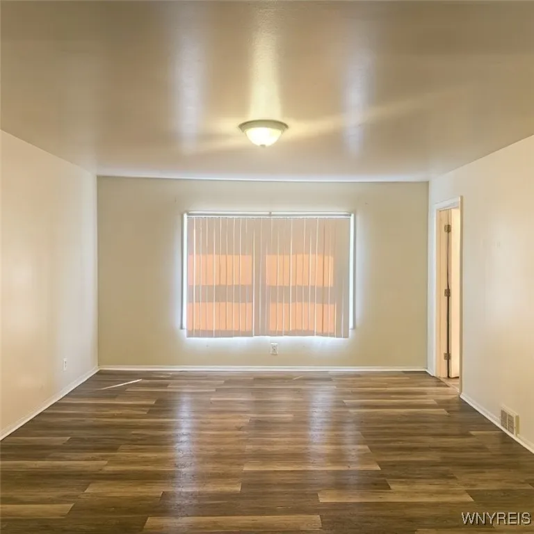 1504 William Street, Buffalo, New York 14206, Buffalo, New York 14206, 3 Bedrooms Bedrooms, 6 Rooms Rooms,1 BathroomBathrooms,Residential Lease,For Rent,1504 William Street, Buffalo, New York 14206,B1626655