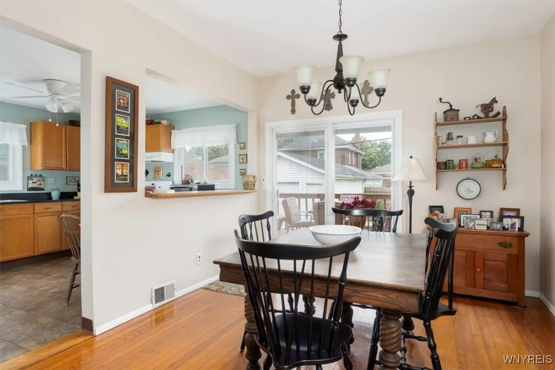 34 Downing Street, Buffalo, New York 14220, Buffalo, New York 14220, 3 Bedrooms Bedrooms, 6 Rooms Rooms,1 BathroomBathrooms,Residential,For Sale,34 Downing Street, Buffalo, New York 14220,B1625785