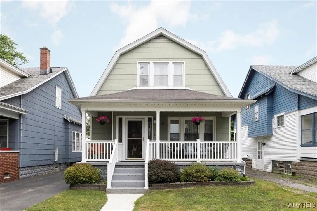 34 Downing Street, Buffalo, New York 14220, Buffalo, New York 14220, 3 Bedrooms Bedrooms, 6 Rooms Rooms,1 BathroomBathrooms,Residential,For Sale,34 Downing Street, Buffalo, New York 14220,B1625785